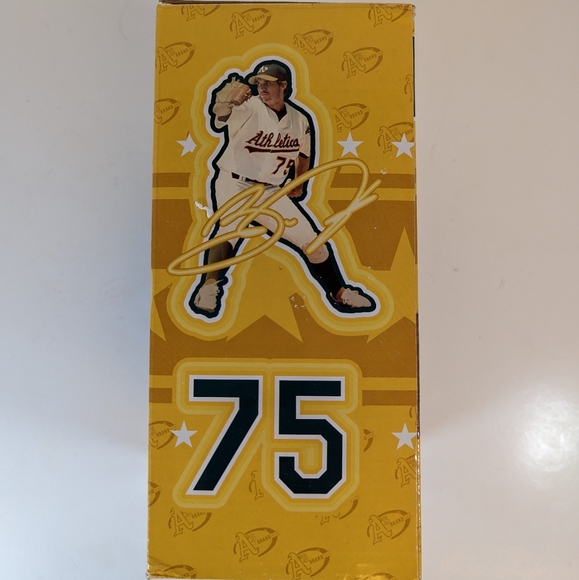 Barry Zito Figure Limited Edition 2005 Figurine A's Brand New Farmers - Picture 2 of 7